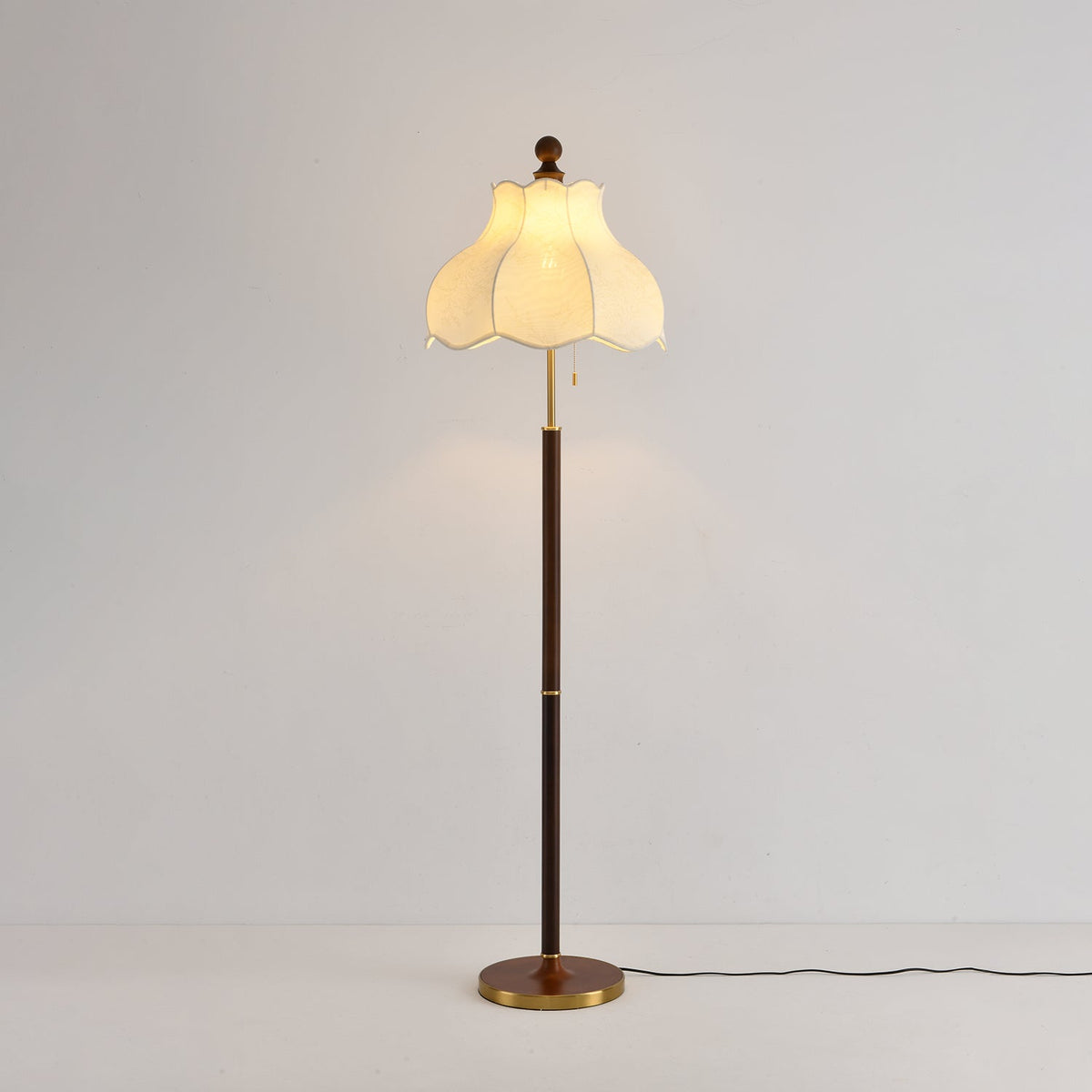 Tulfa Vintage Houten vloerlamp
