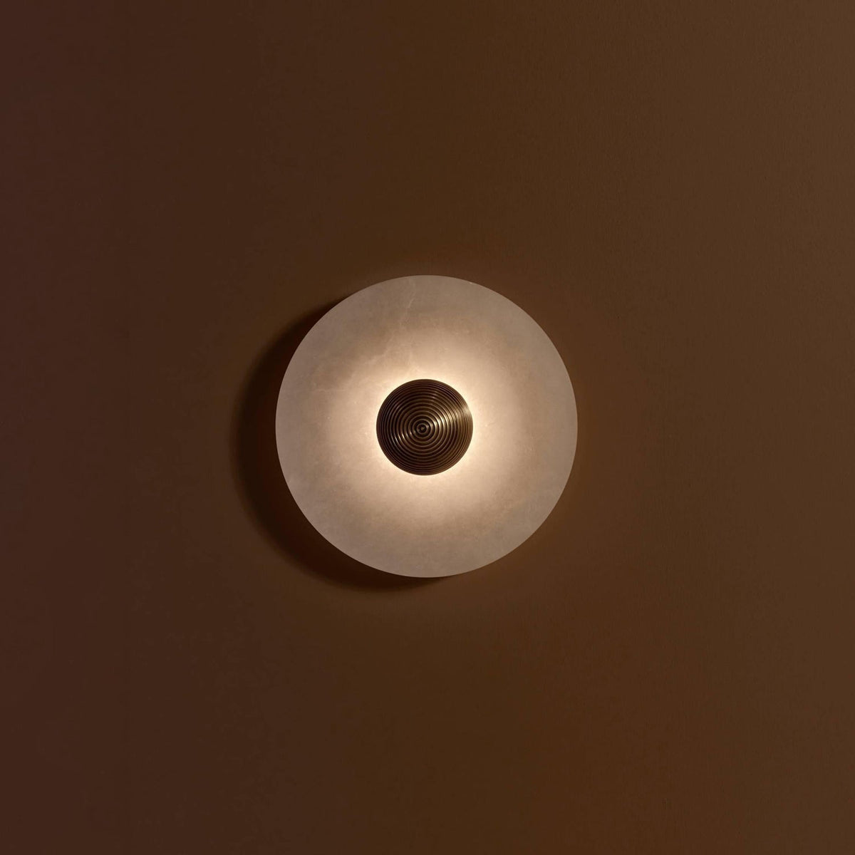 Apollo ronde albasten wandlamp