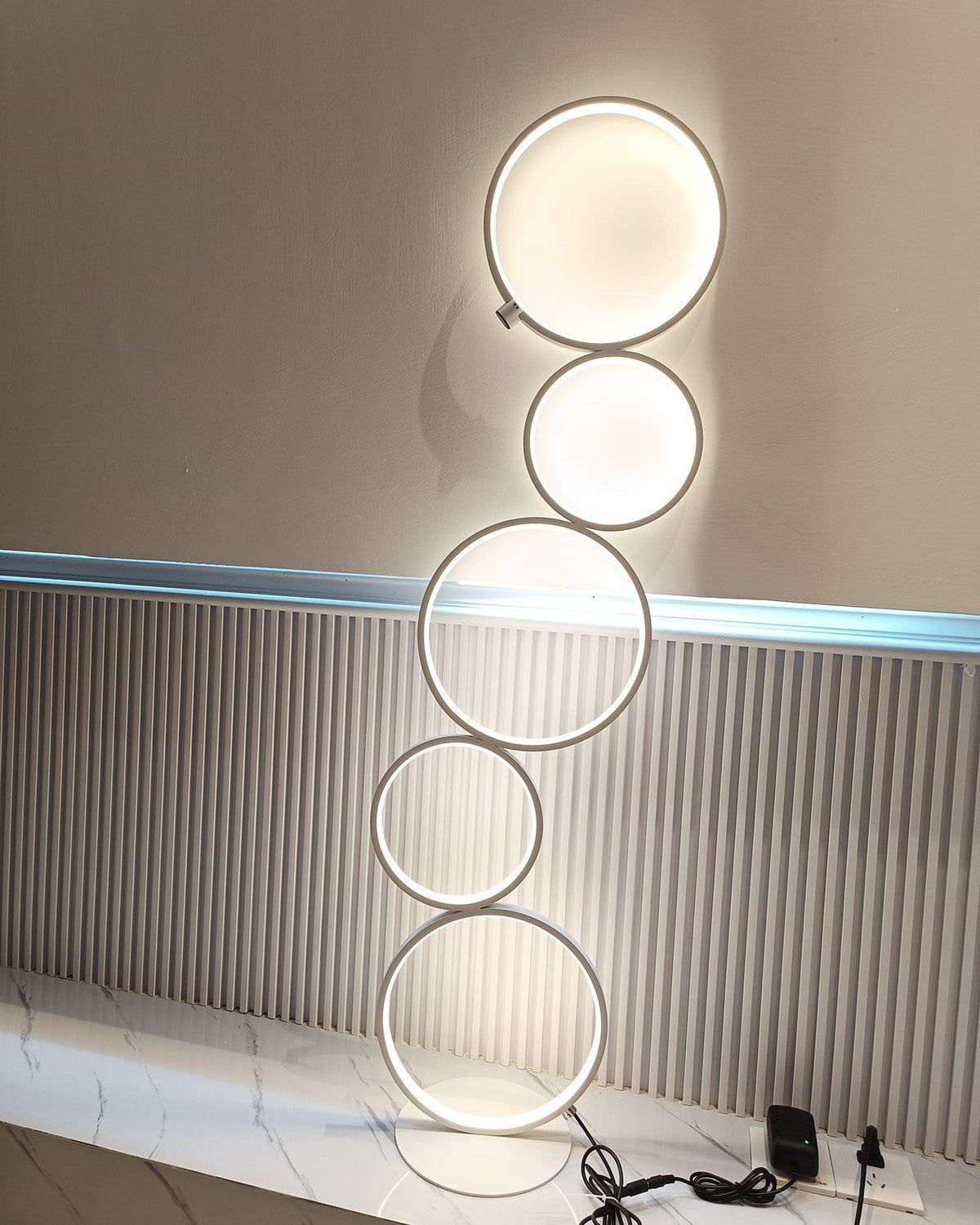 Noroaine vloerlamp