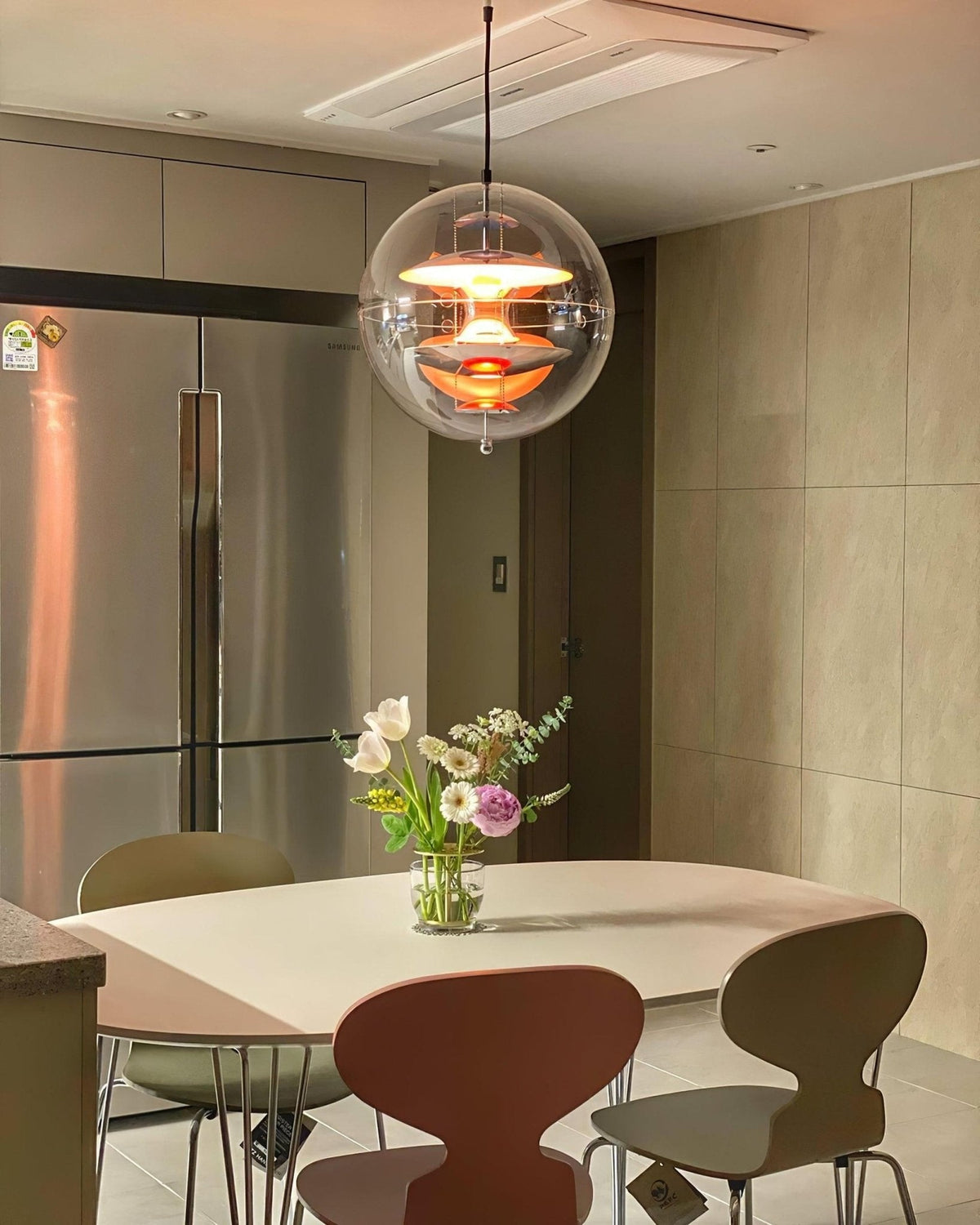 Gyan Futuristische hanglamp van aluminium