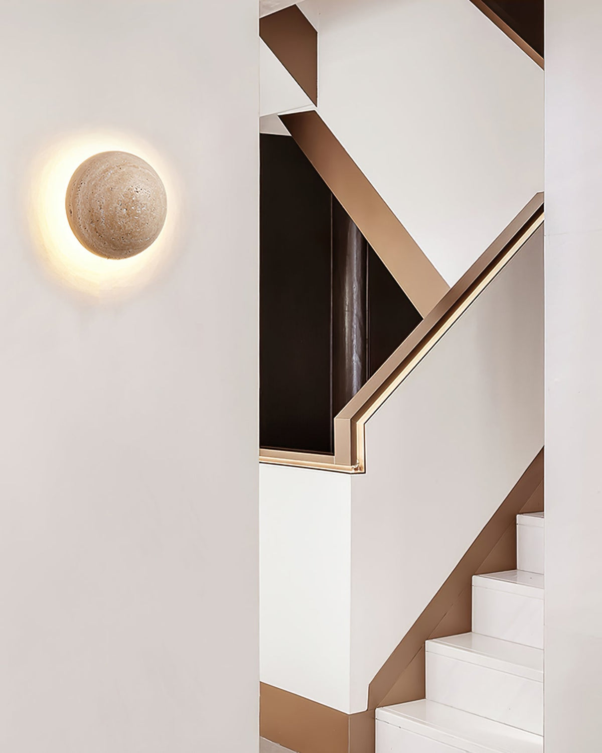 Tavenise ronde wandlamp in travertin