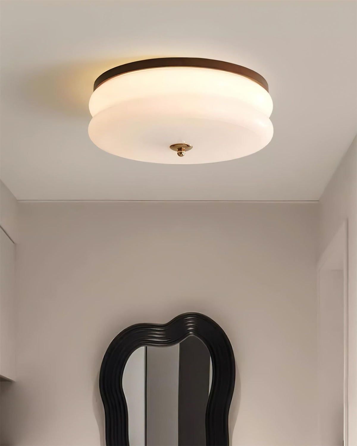 Cora plafondlamp dubbele laag glas schijf walnoot minimalistisch