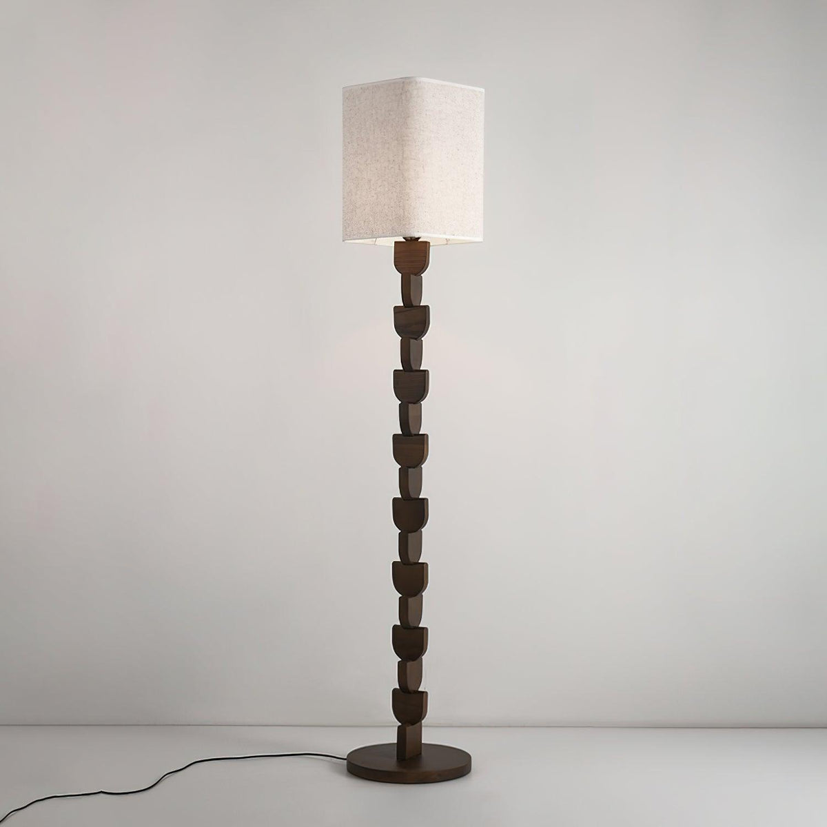 Rinoreria vloerlamp van walnoot