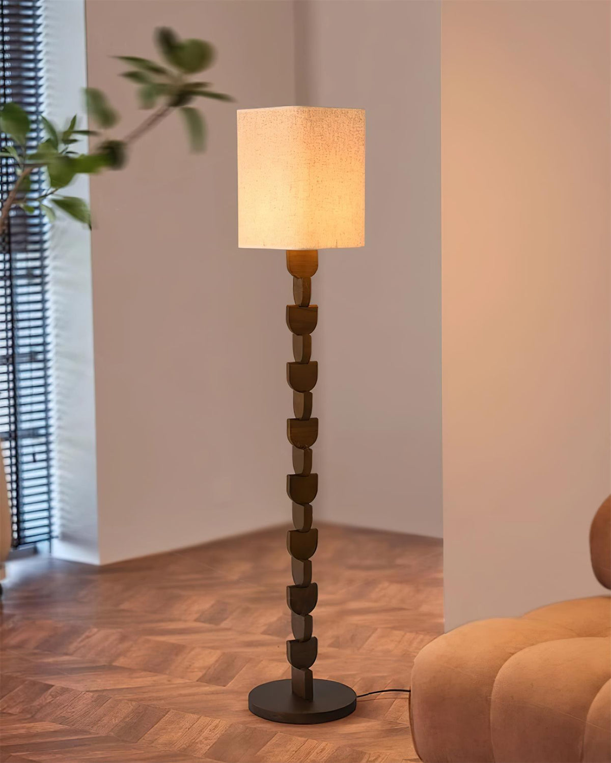 Rinoreria vloerlamp van walnoot