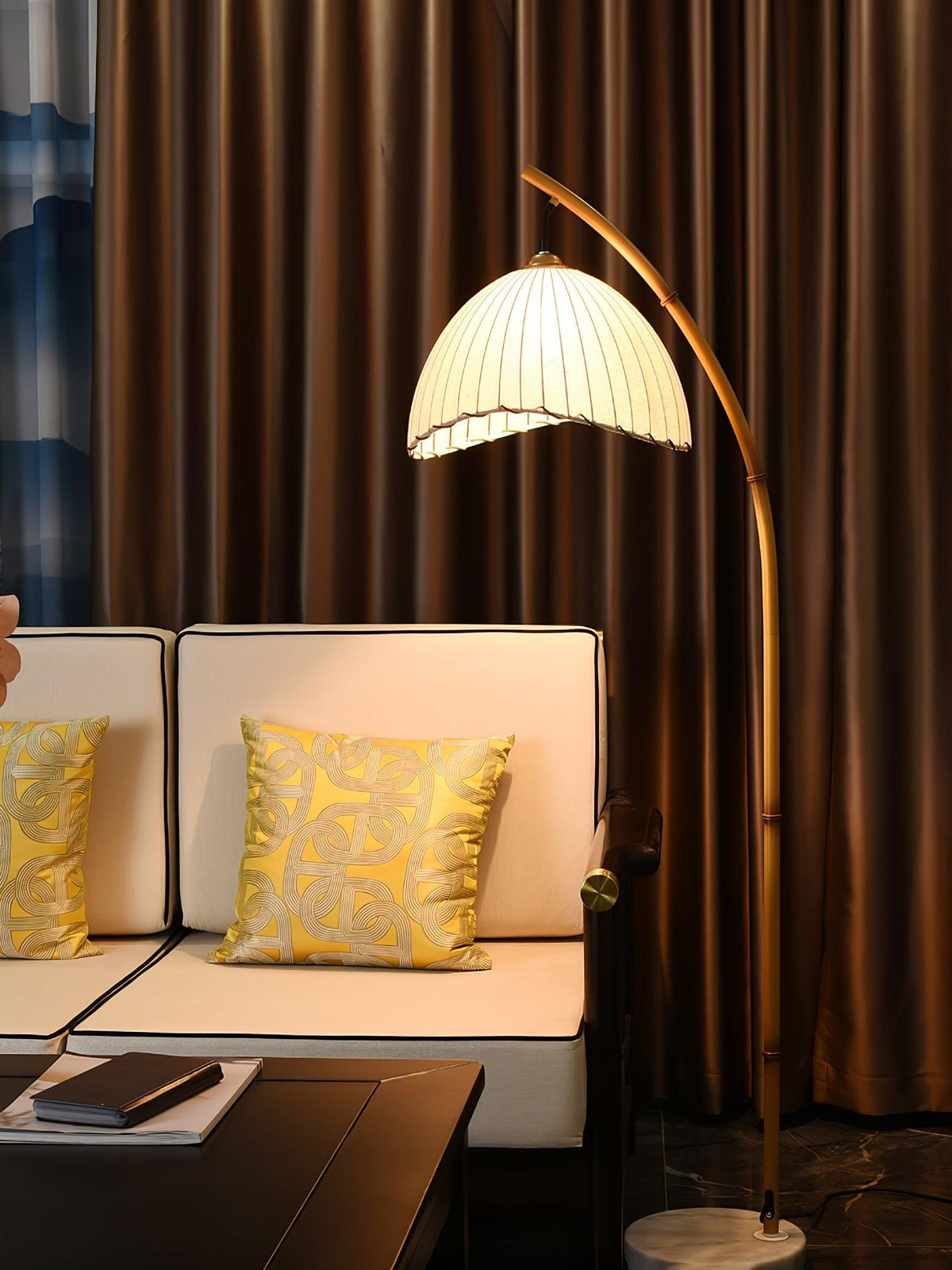 Liveno Minimalistische vloerlamp van marmer