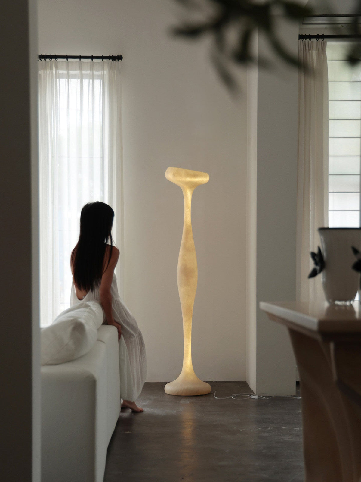 Sorenne sculpturale hoge vloerlamp