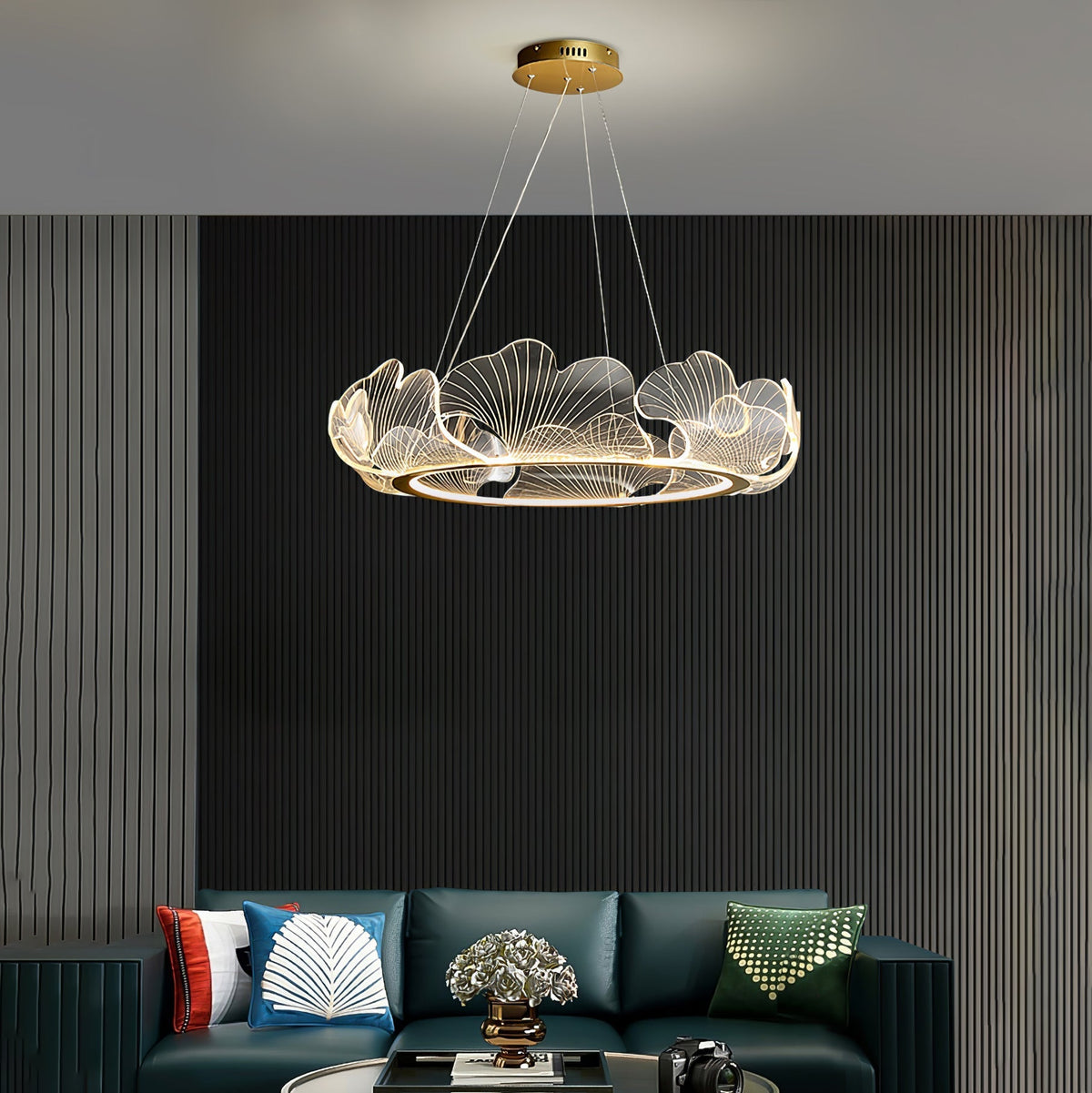 Lucisora hanglamp met mat acryl en bloemblaadring