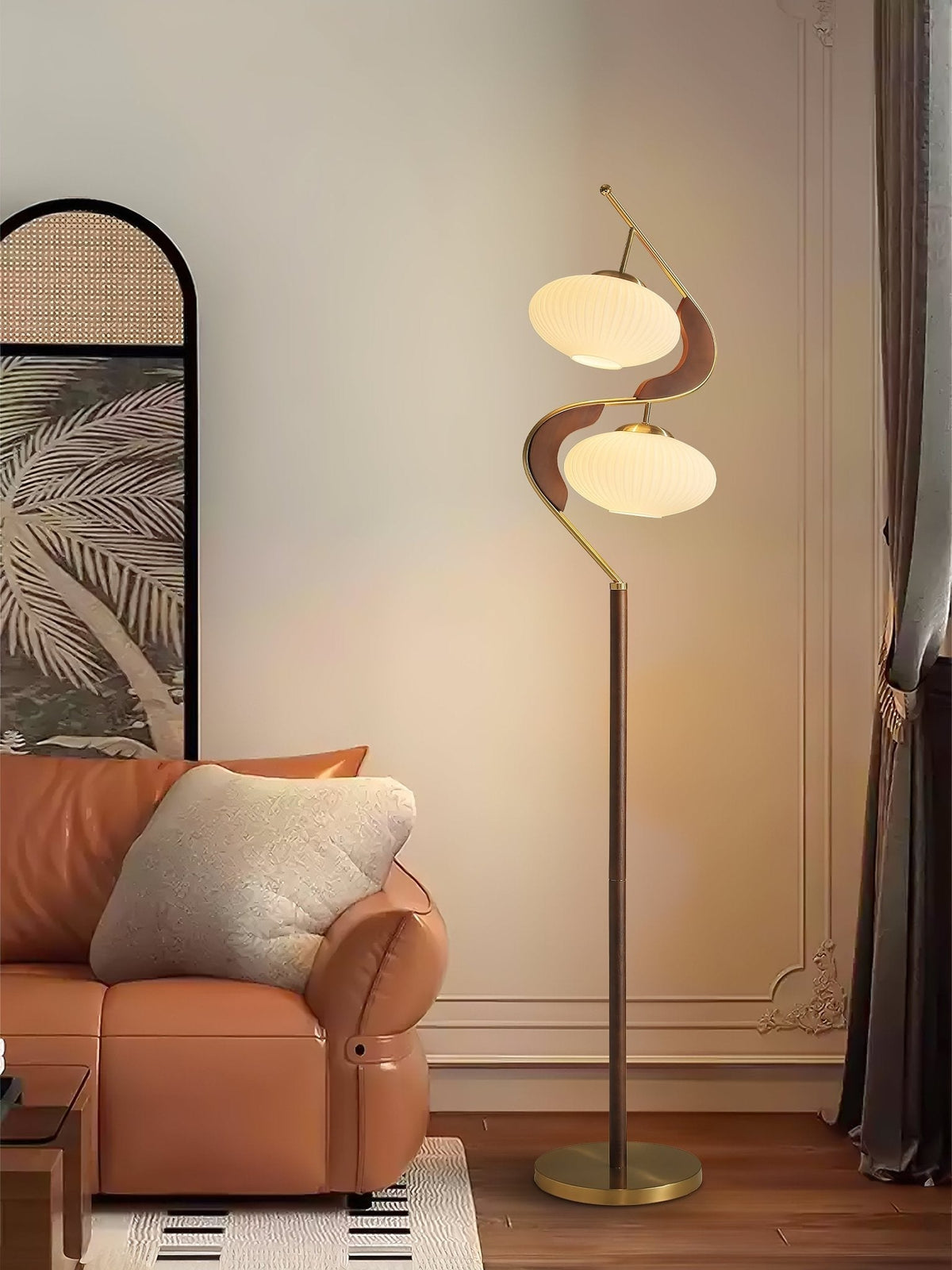 Miruaya moderne vloerlamp in walnootkleur en goud