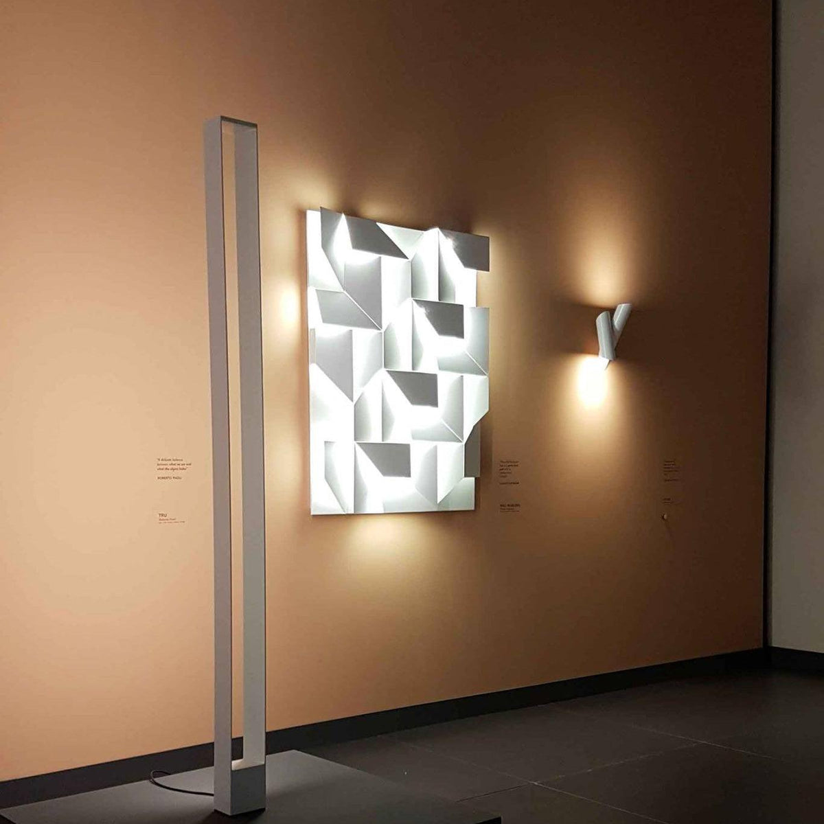 Arthaen Shadows Grand wandlamp