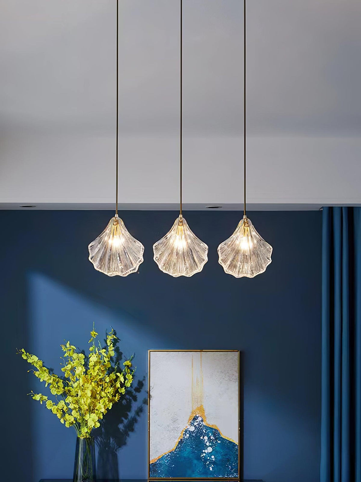 Veda hanglamp van glas met schelpontwerp, artistiek en elegant