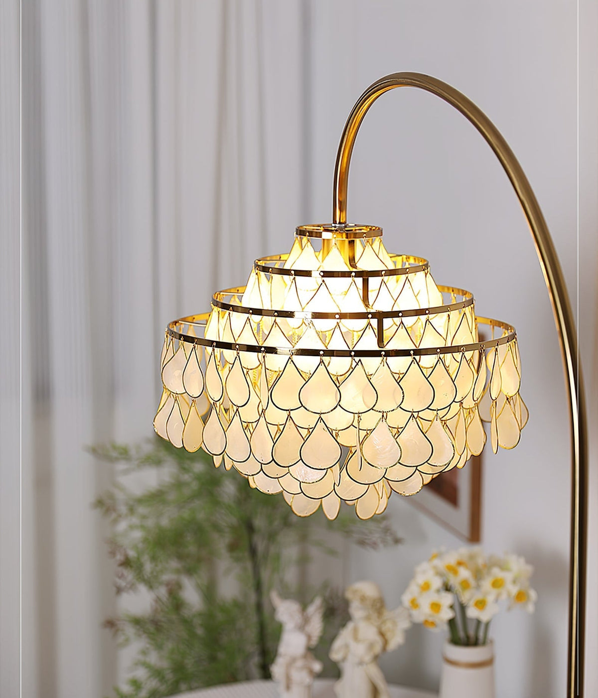 Emily vloerlamp in goudkleurige afwerking