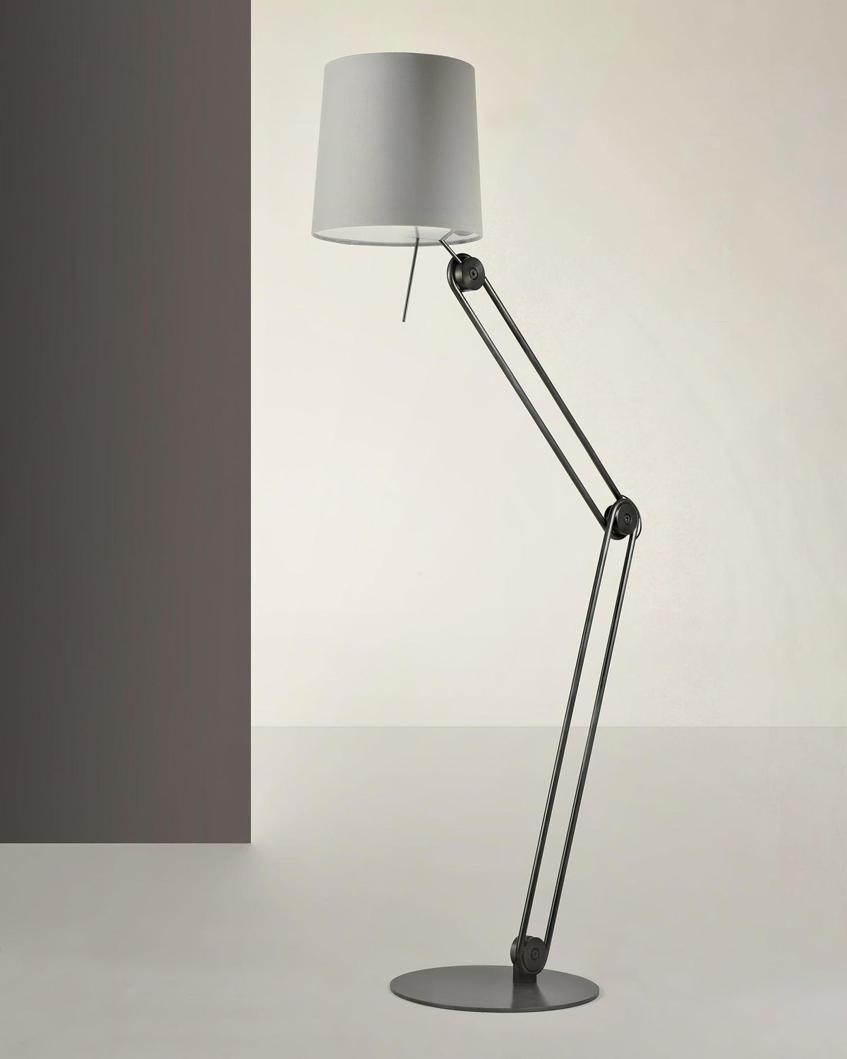 Zarina Minimalistische vloerlamp met stoffen kap
