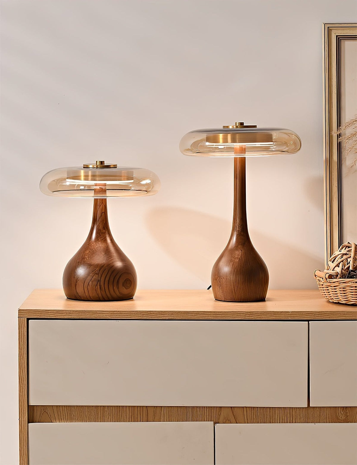 Bux Moderne tafellamp van walnoothout