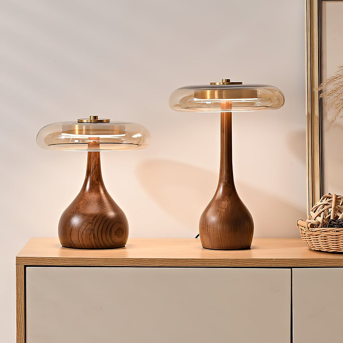 Bux Moderne tafellamp van walnoothout