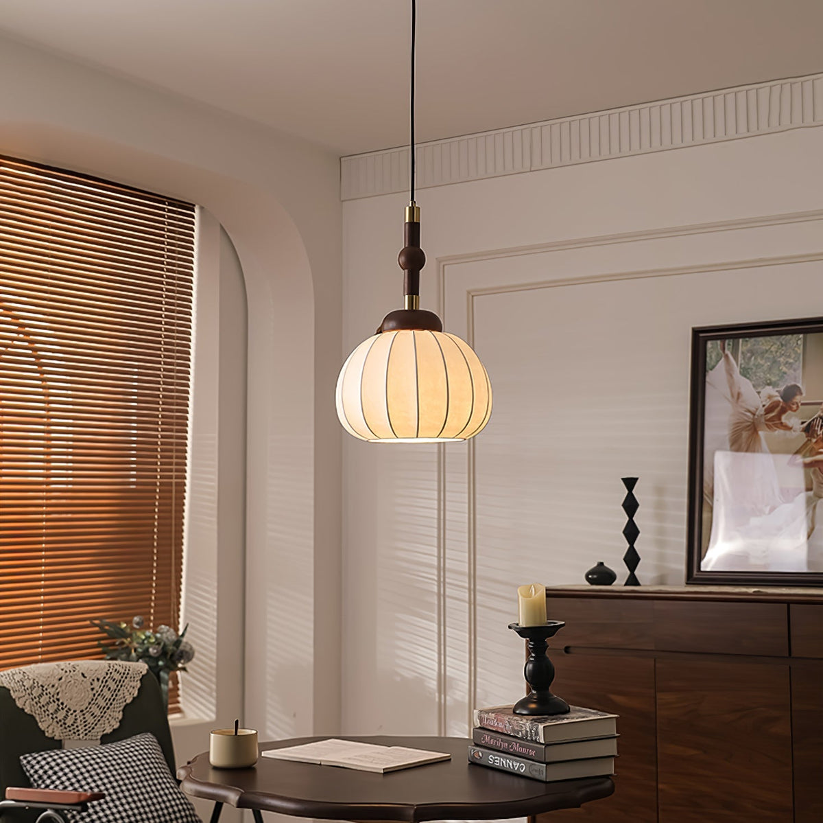 Livenor hanglamp van zijde en hout in Scandinavische stijl