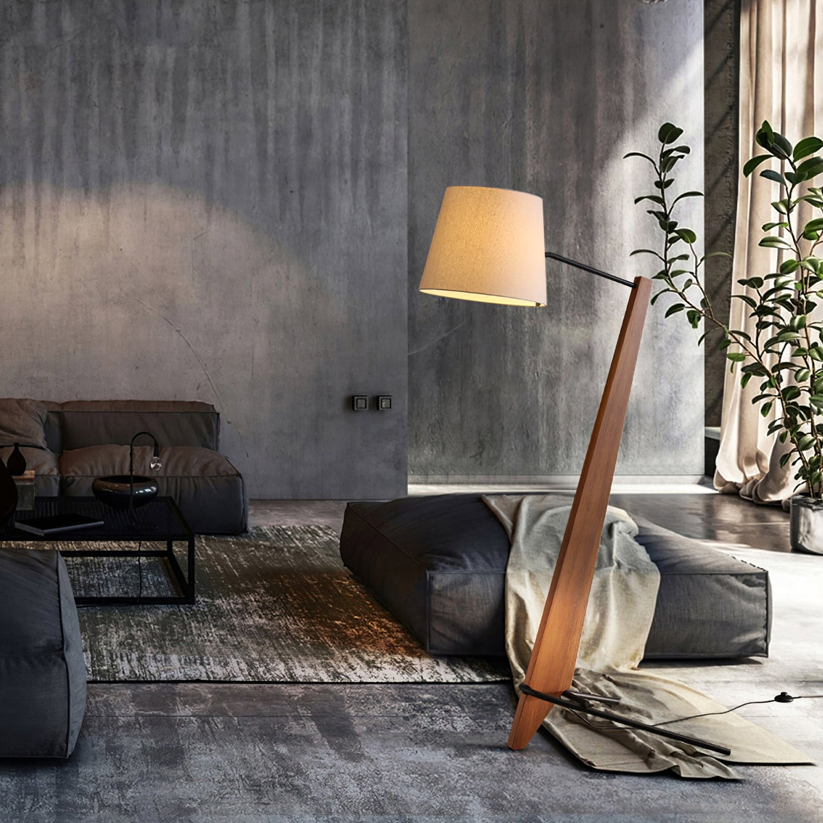 Vyran vloerlamp van walnoothout en beige stof