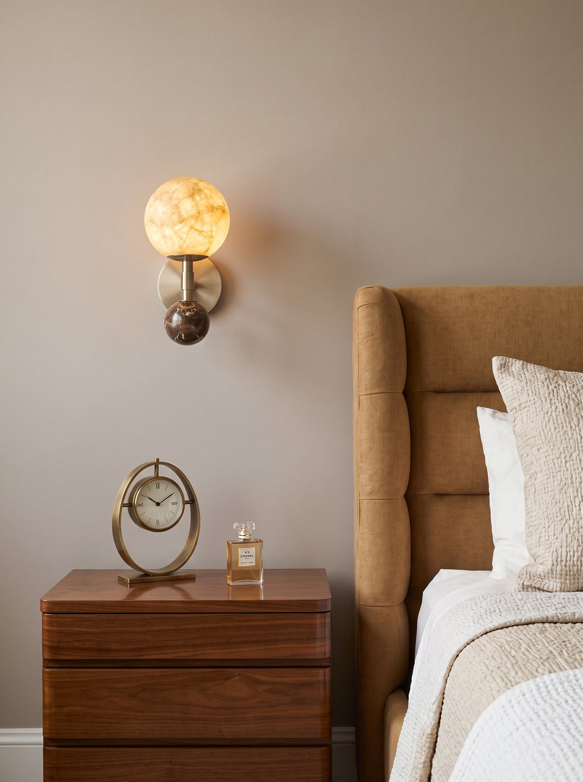 Tarrowcombe albast wandlamp