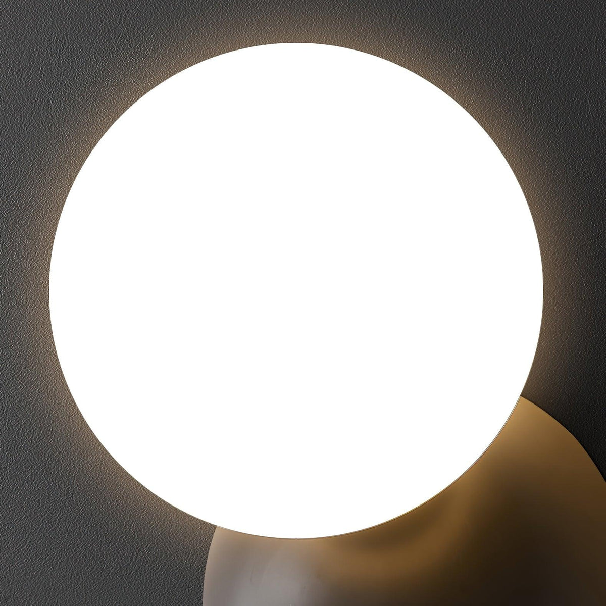 Velirina Bolvormig Glas Messing Wandlamp