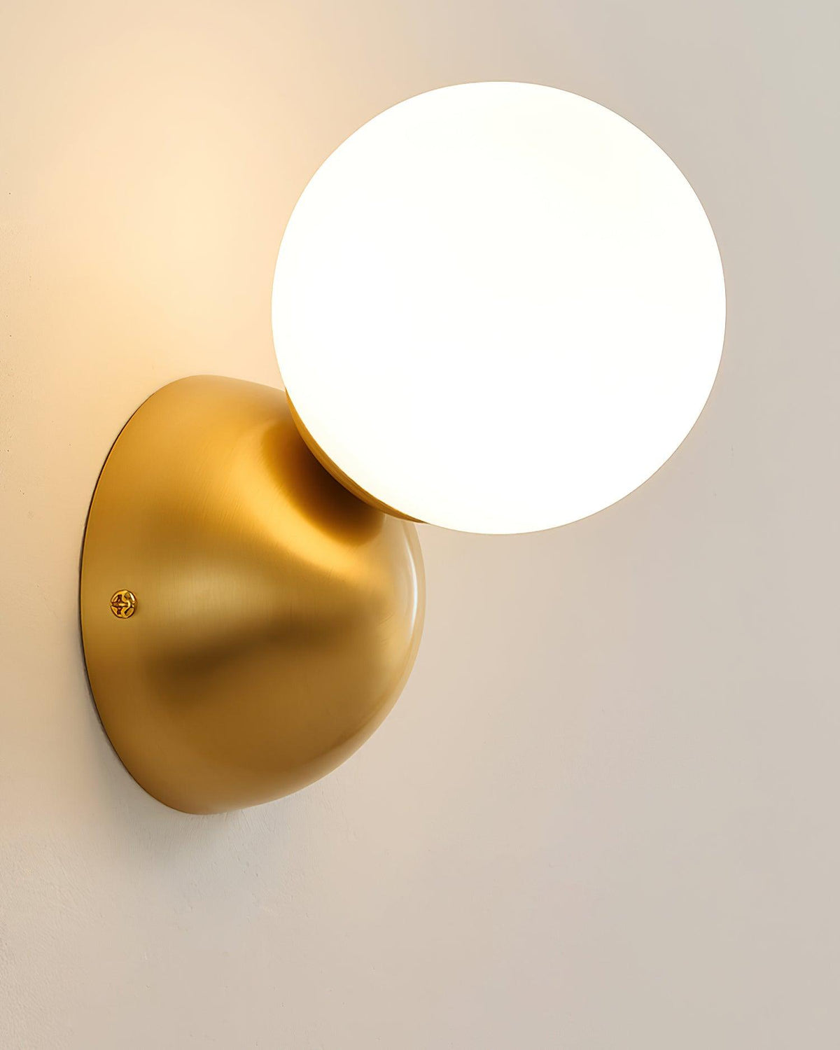 Velirina Bolvormig Glas Messing Wandlamp