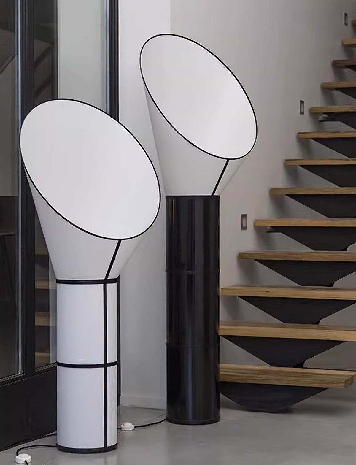 Thornevale Sketch Line vloerlamp