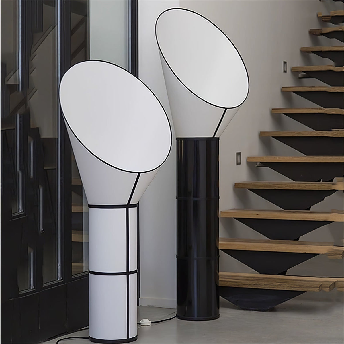 Thornevale Sketch Line vloerlamp