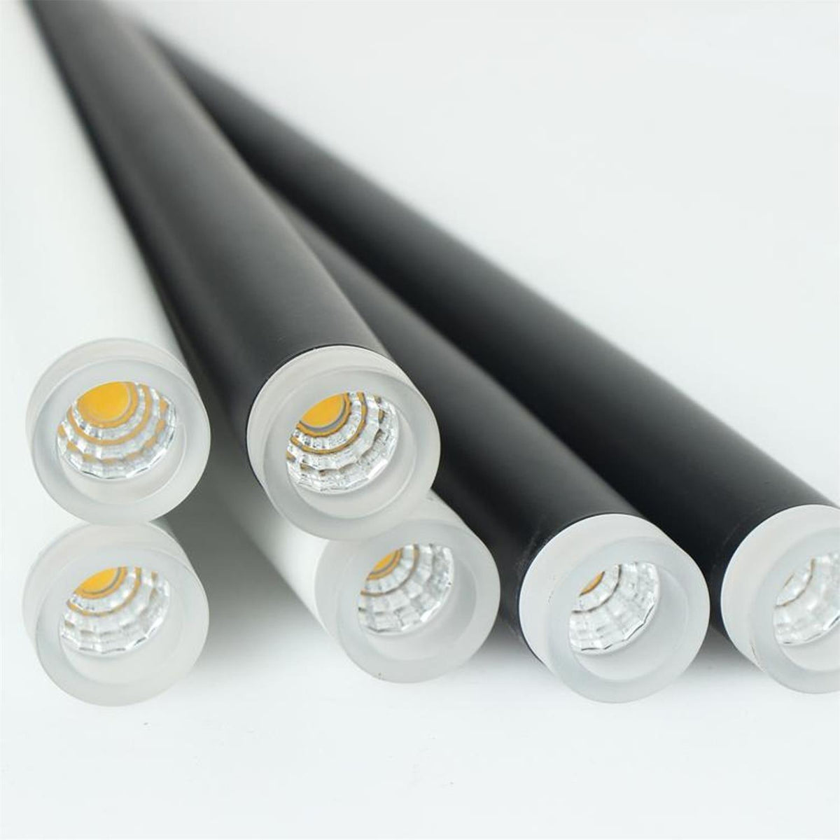 Reveno Kroonluchter Slender Cone Lineair Zwart Minimalistisch