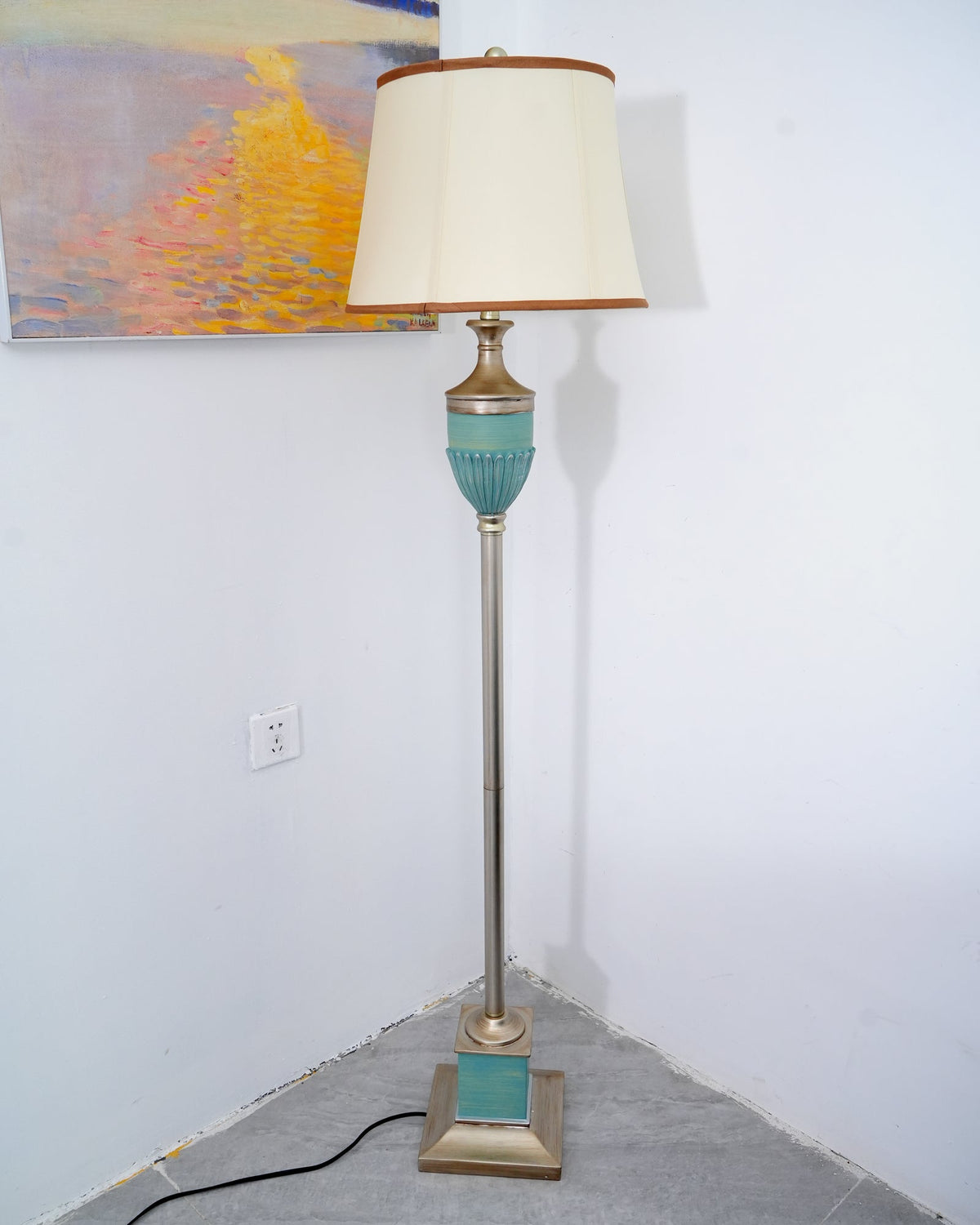Niraaya Vintage hars vloerlamp