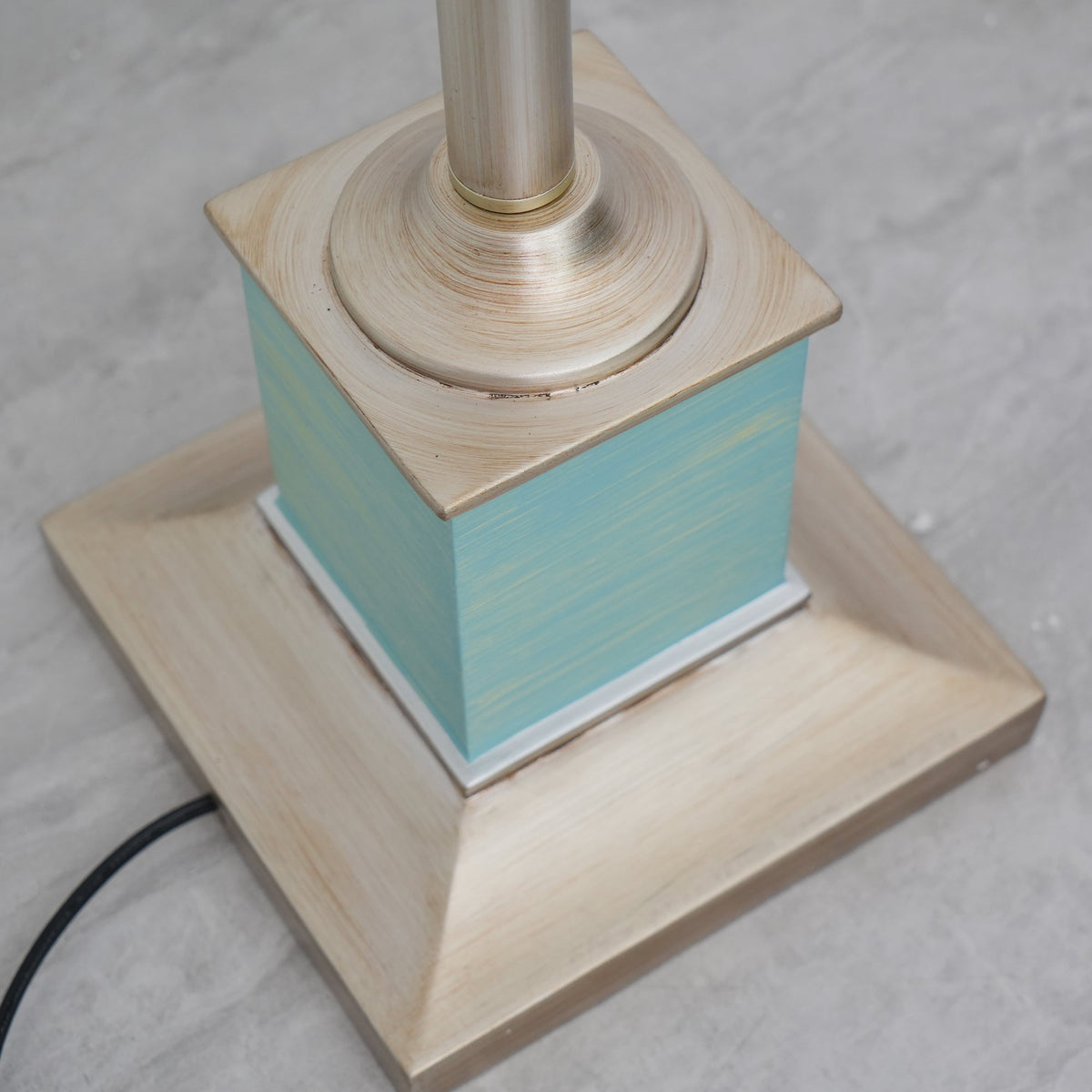 Niraaya Vintage hars vloerlamp