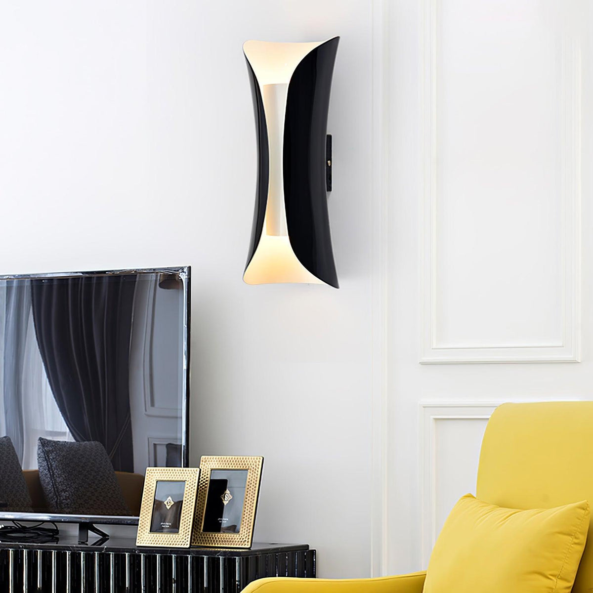Lumirenne wandlamp met smalle taille