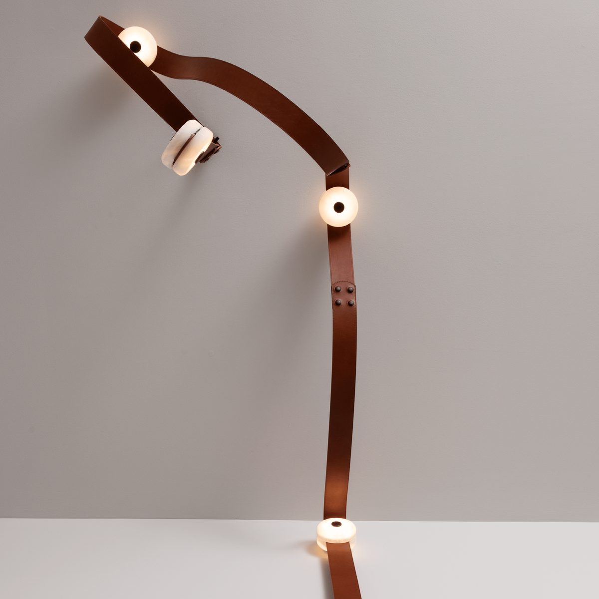 Seliine vloer-tot-plafondlamp