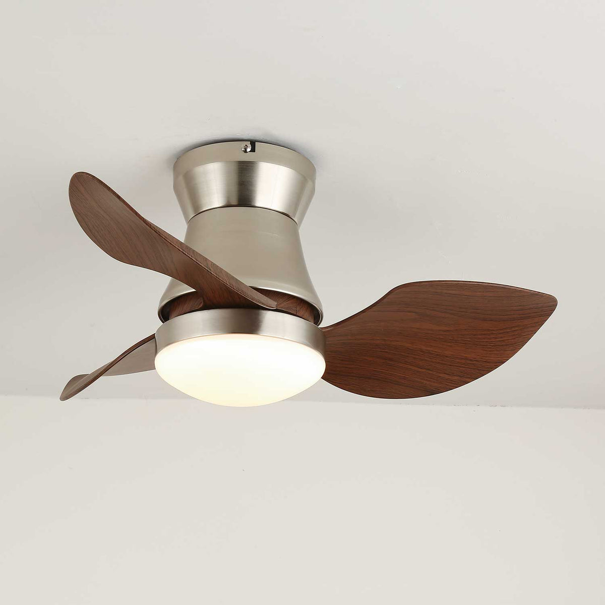 Airlume Moderne plafondventilator met verlichting van walnoothout