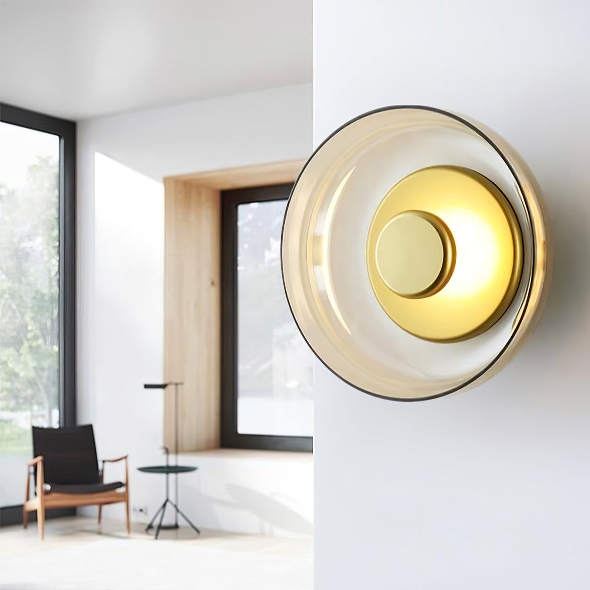 Aether messing wandlamp met glazen kap