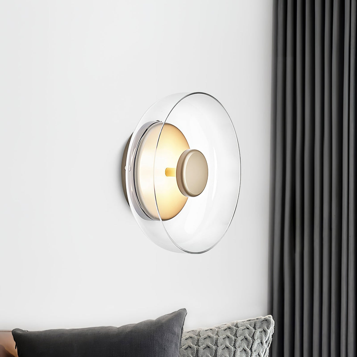 Aether messing wandlamp met glazen kap
