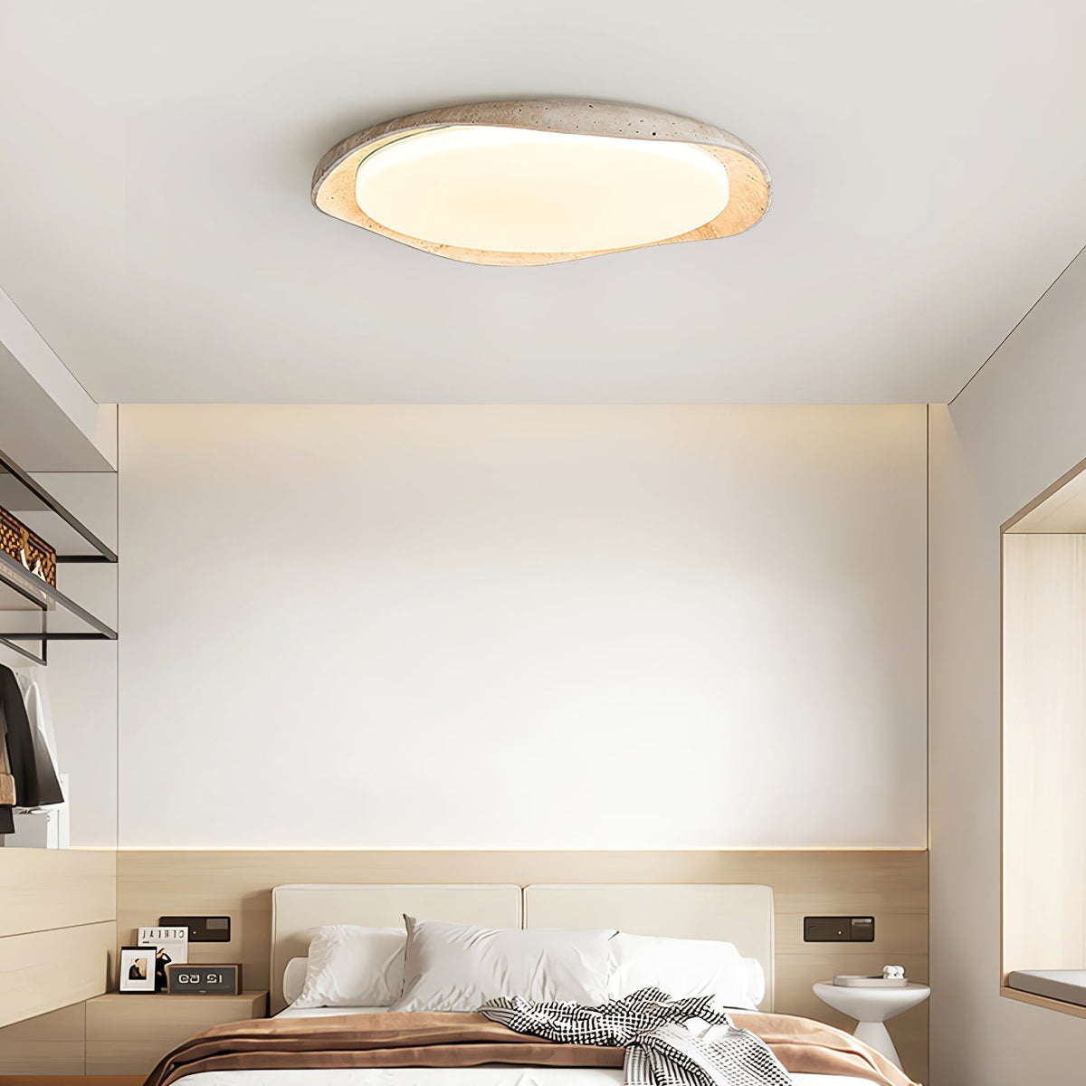 Adoros plafondlamp met randcirkel van geel travertin