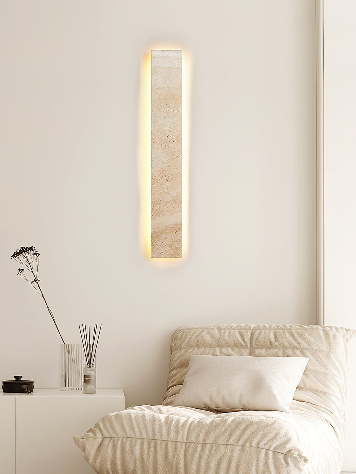 Tavoelia Slim rechthoekige wandlamp van geel travertin