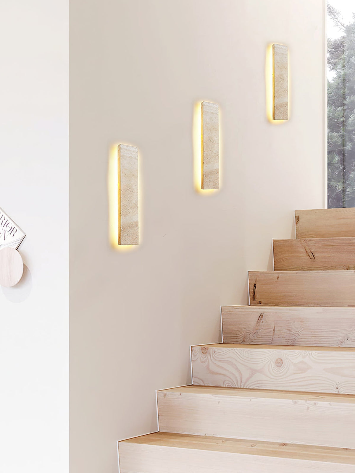 Tavoelia Slim rechthoekige wandlamp van geel travertin