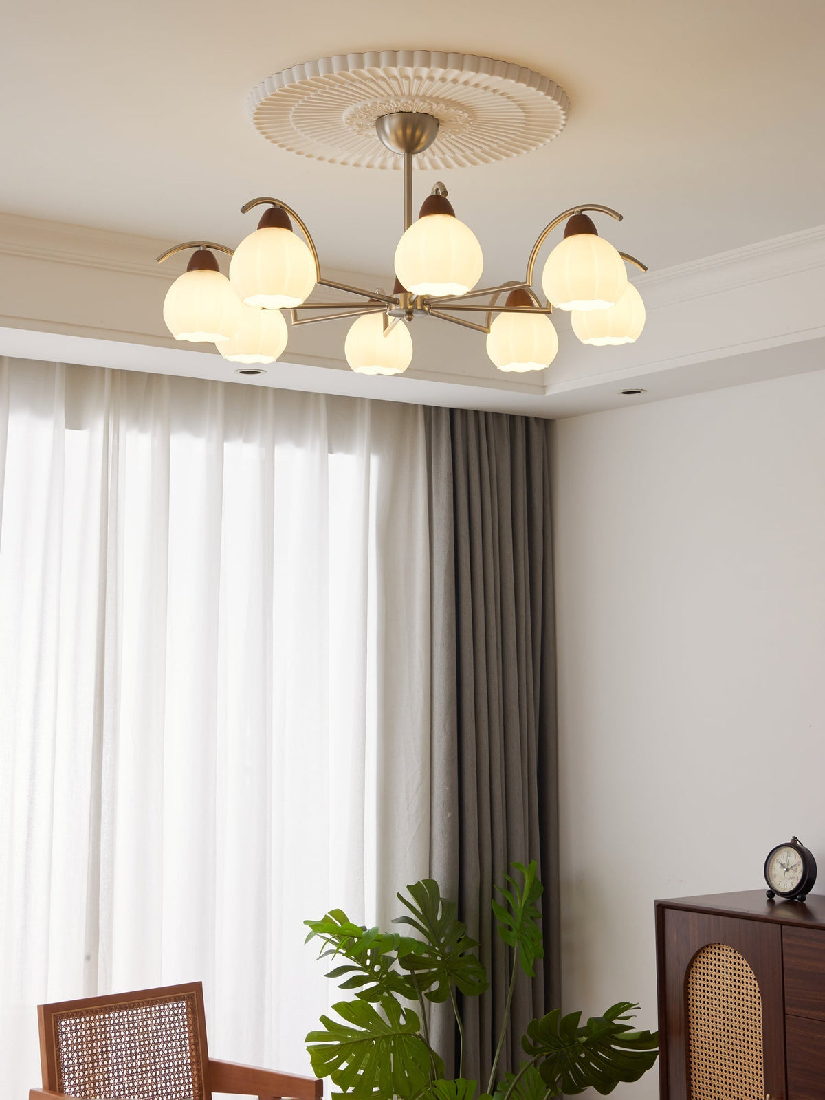Ilaeiel Traditionele Elegantie Bloem Hout glas Kroonluchter