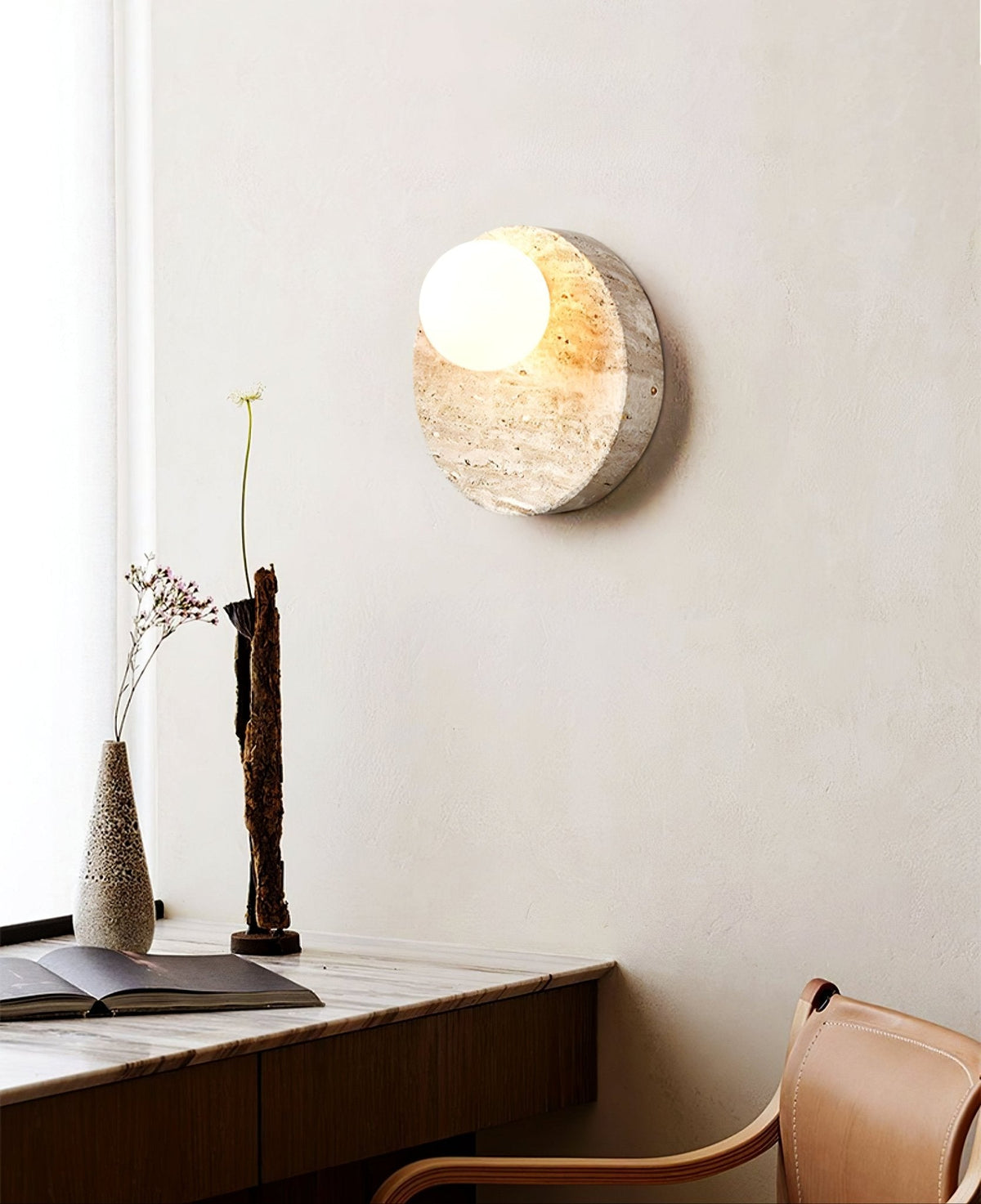 Kivros wandlamp in geel travertin
