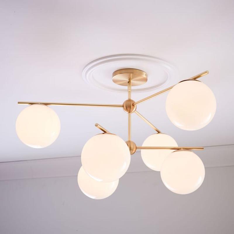 Casoella Kroonluchter met bolvormige kap en steel, moderne goudkleurige afwerking