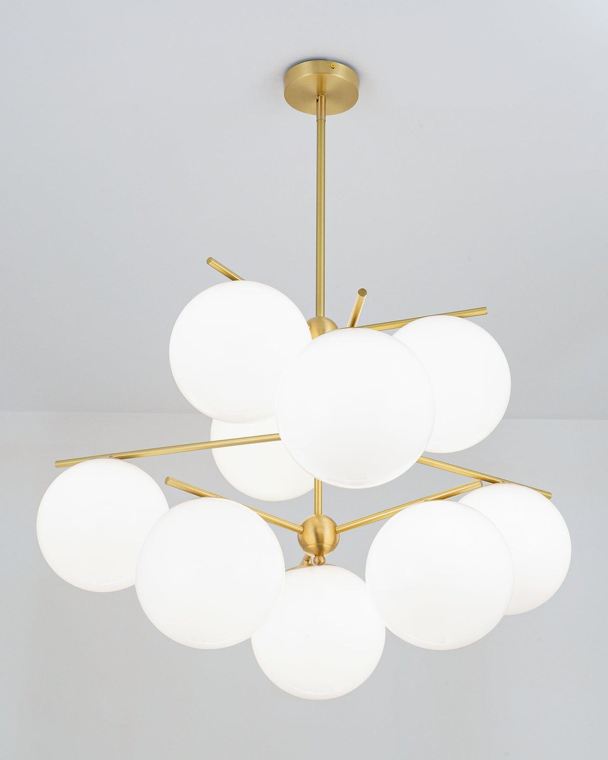 Casoella Kroonluchter met bolvormige kap en steel, moderne goudkleurige afwerking