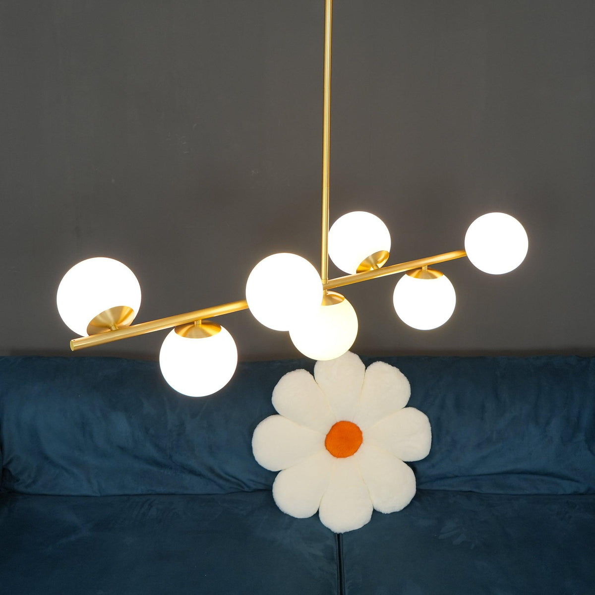 Casoella Kroonluchter met bolvormige kap en steel, moderne goudkleurige afwerking