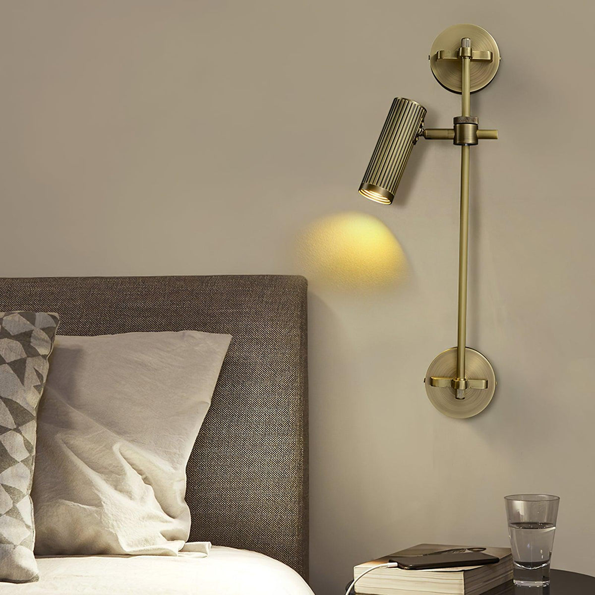 Kirixel wandlamp in messing