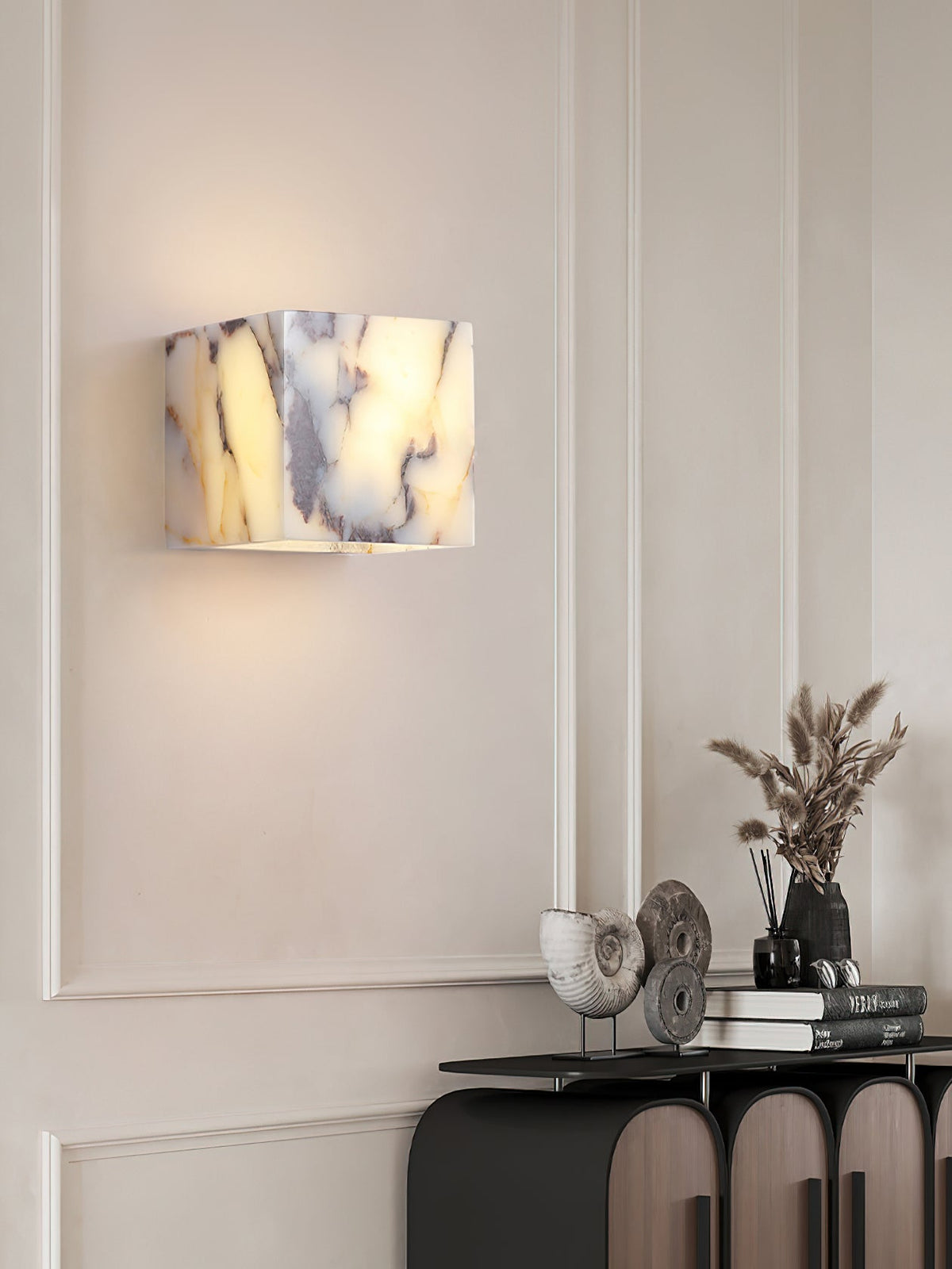 Neranina wandlamp in marmer