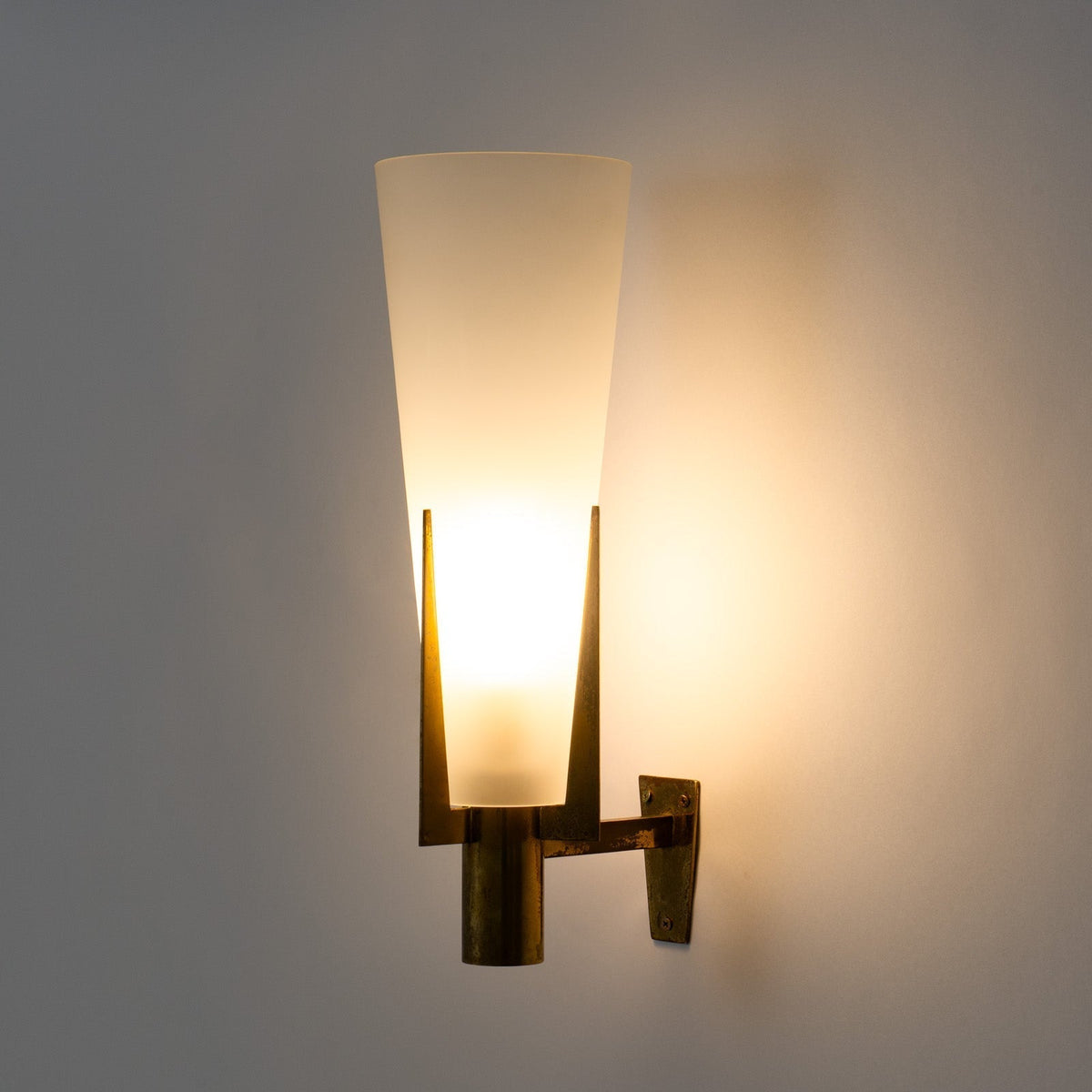 Vatalel wandlamp