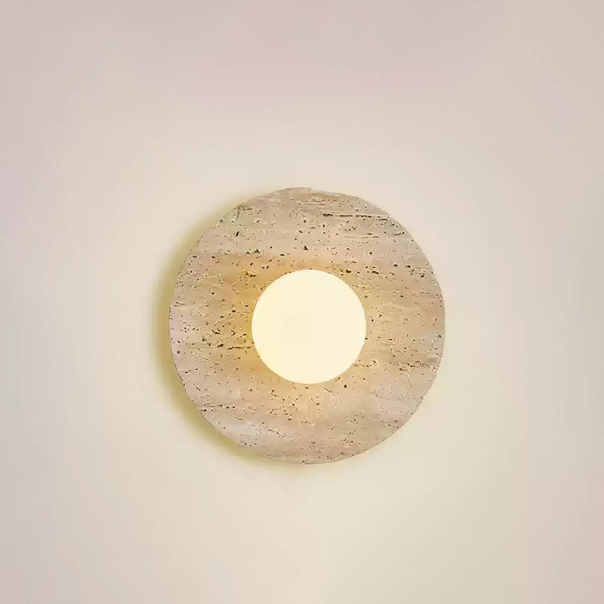 Tavik wandlamp met komvormig travertinframe