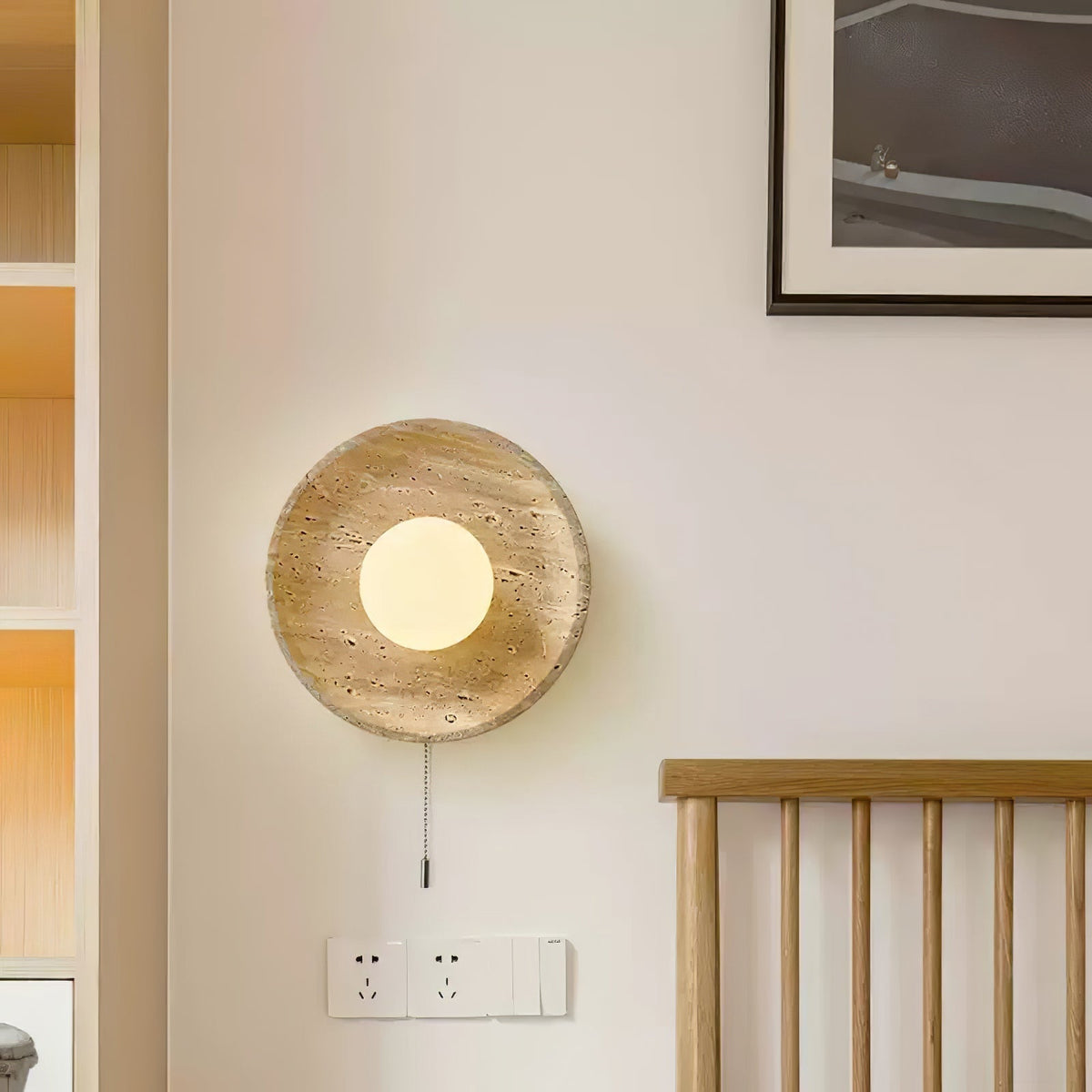 Tavik wandlamp met komvormig travertinframe