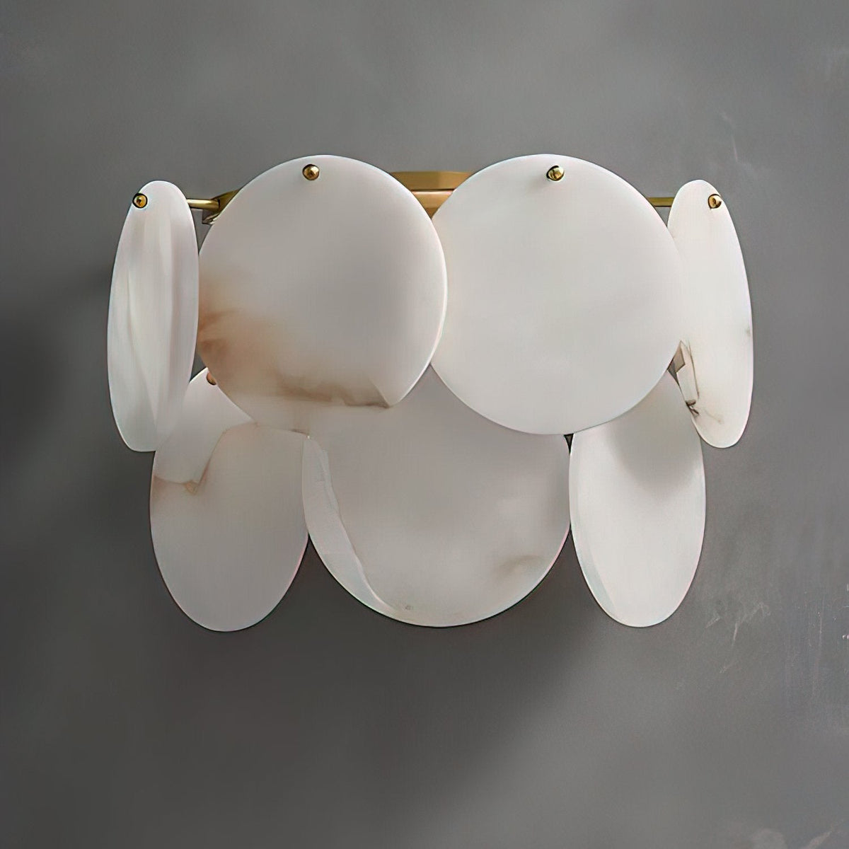 Avenlith wandlamp met overlappende albasten ronde schijven