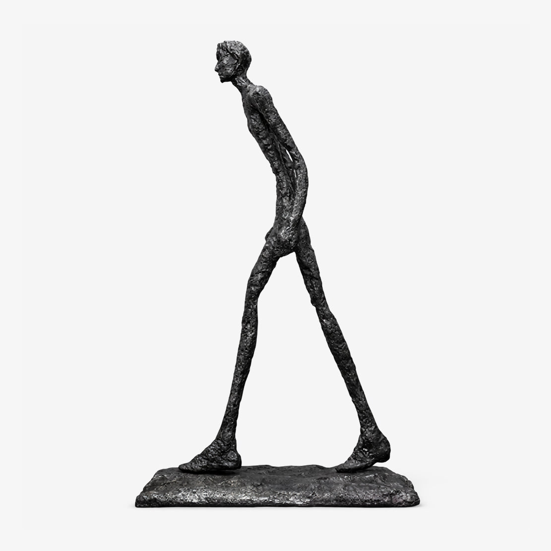 Avenerena wandelende figuur sculptuur