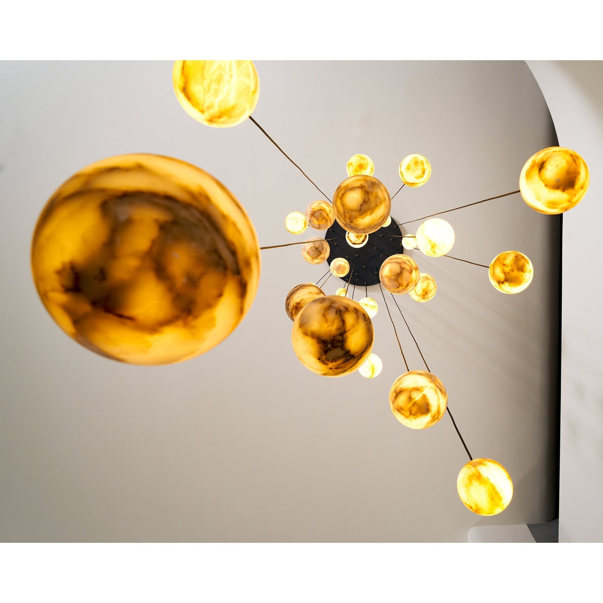 Sultana kroonluchter albast Cluster Orb Cascade