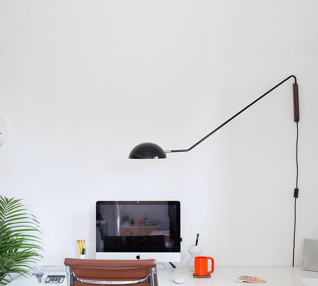 Lirixel wandlamp van walnoot